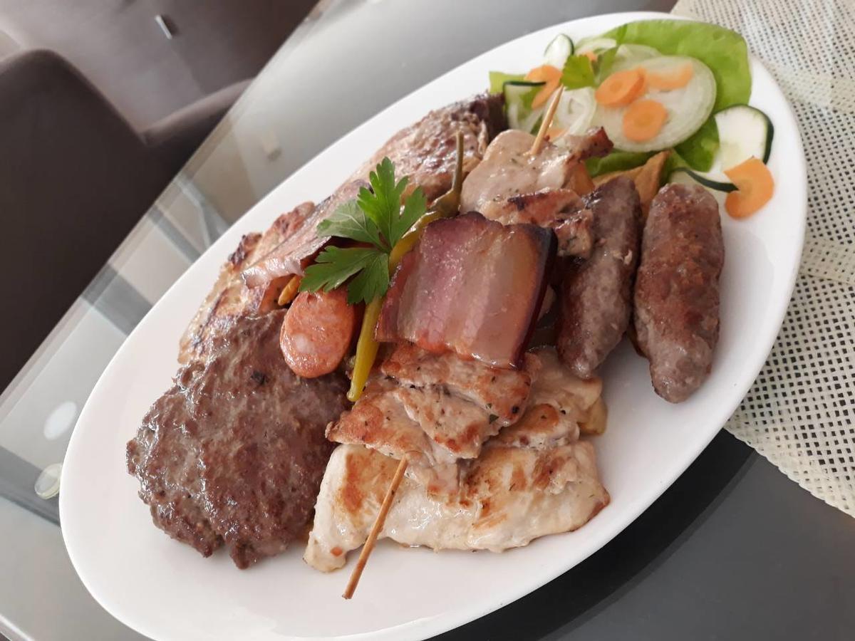 Guesthouse Eko Piva Pluzine Luaran gambar